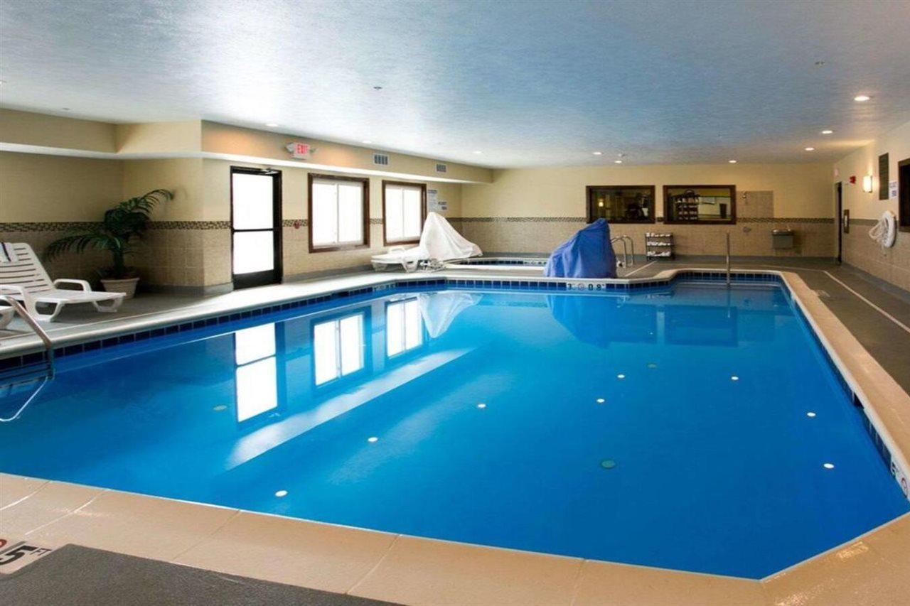 Comfort Suites Benton Harbor - St Joseph Экстерьер фото