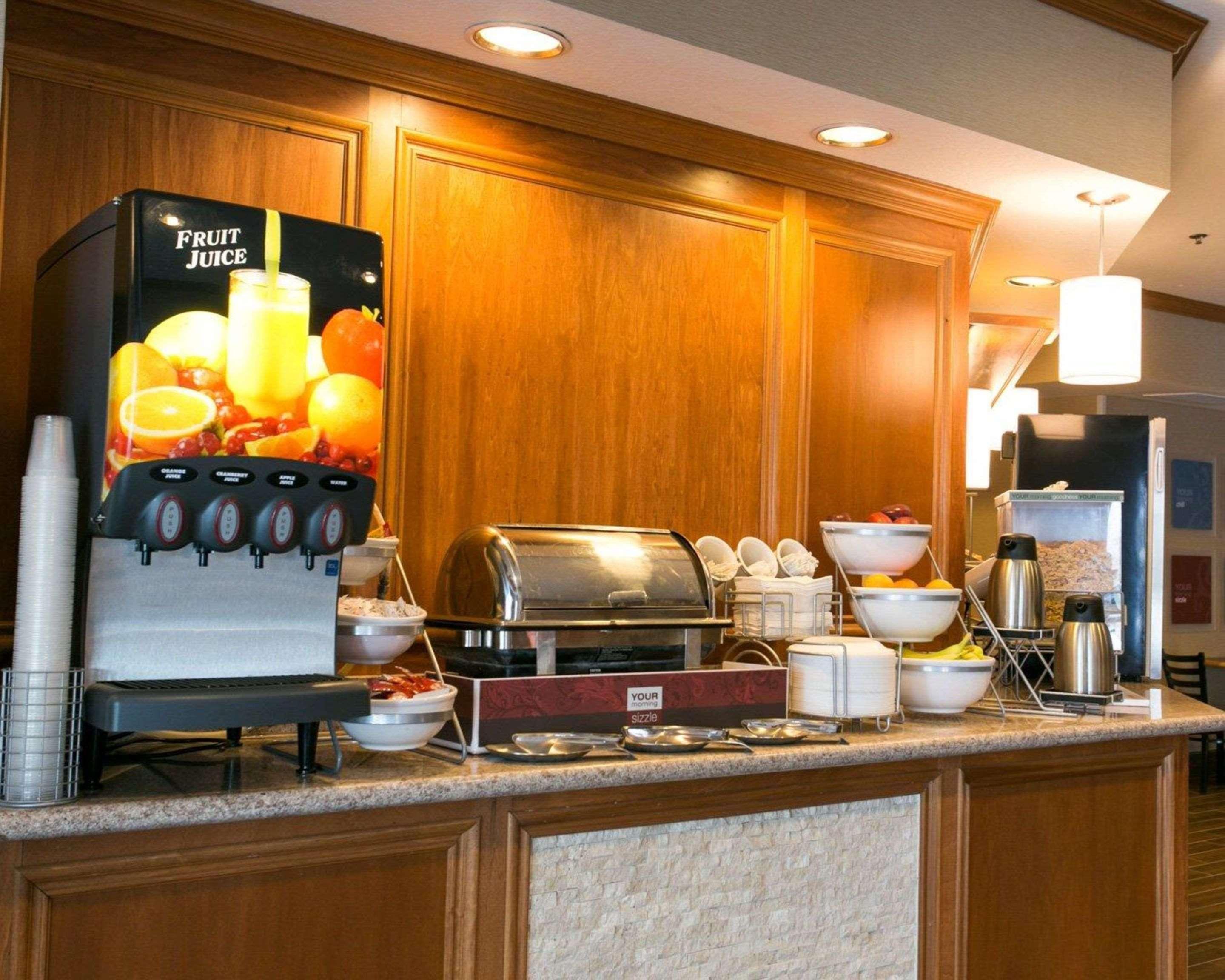 Comfort Suites Benton Harbor - St Joseph Экстерьер фото