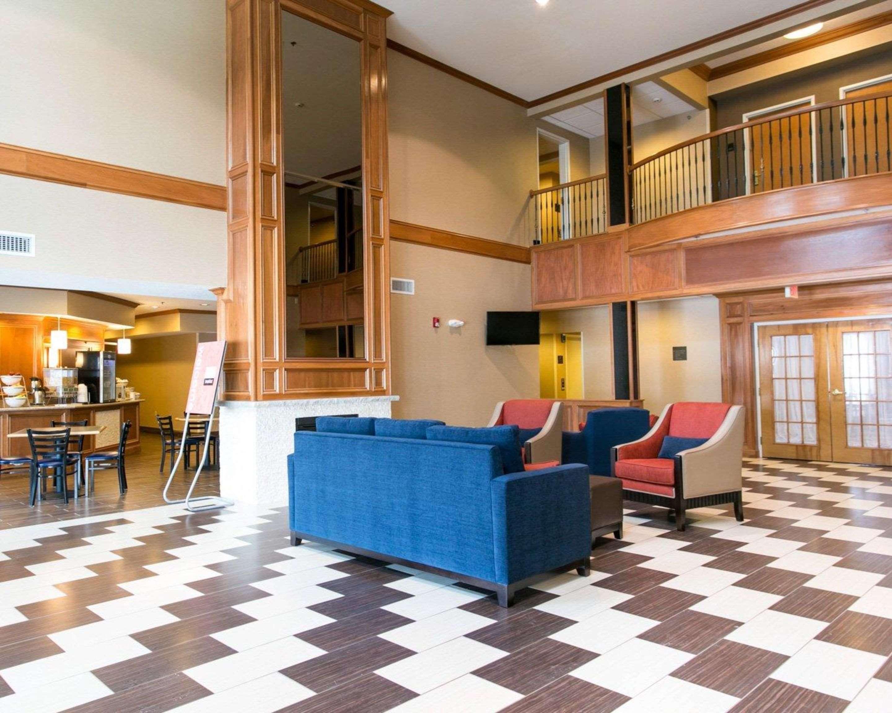 Comfort Suites Benton Harbor - St Joseph Экстерьер фото