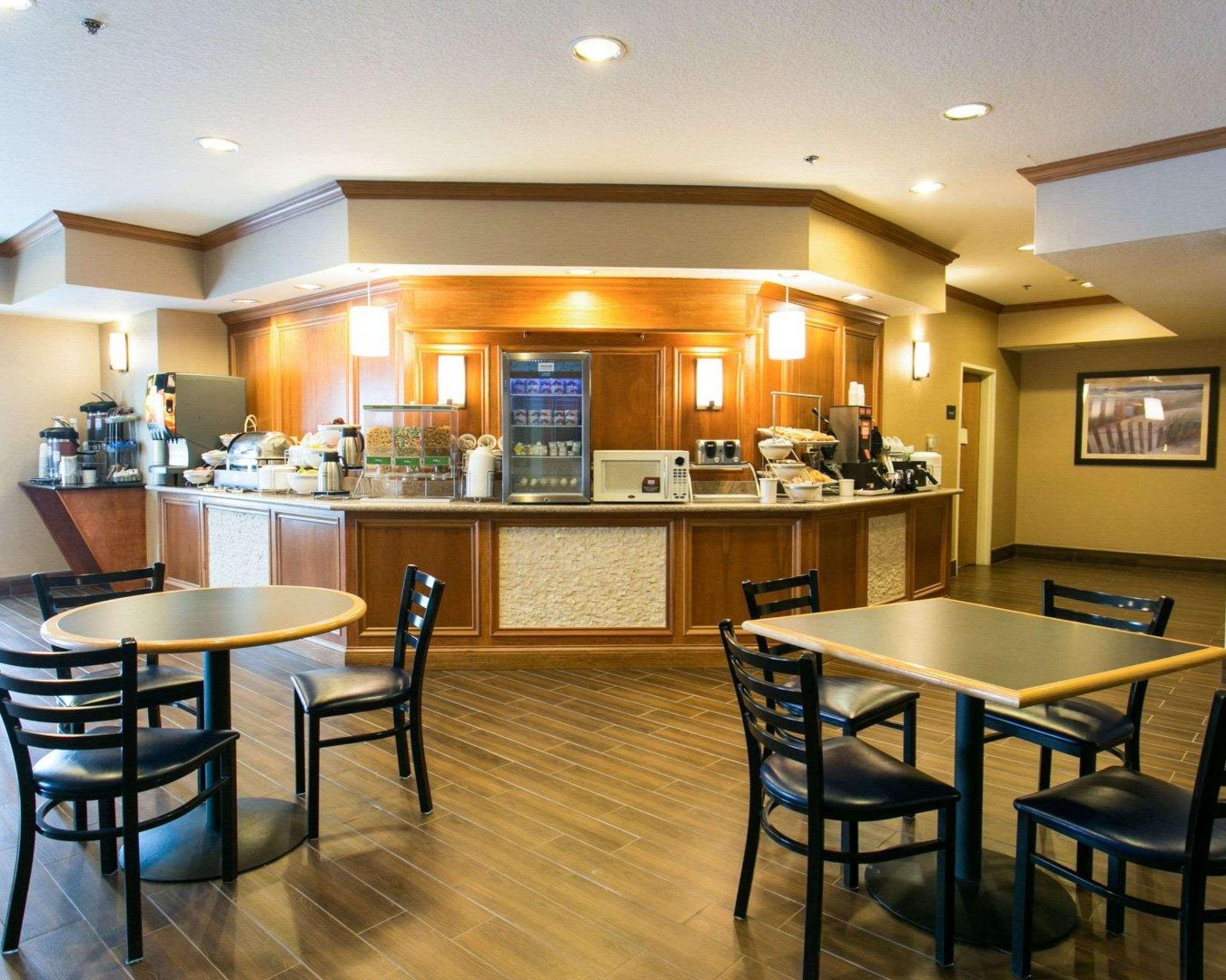 Comfort Suites Benton Harbor - St Joseph Экстерьер фото