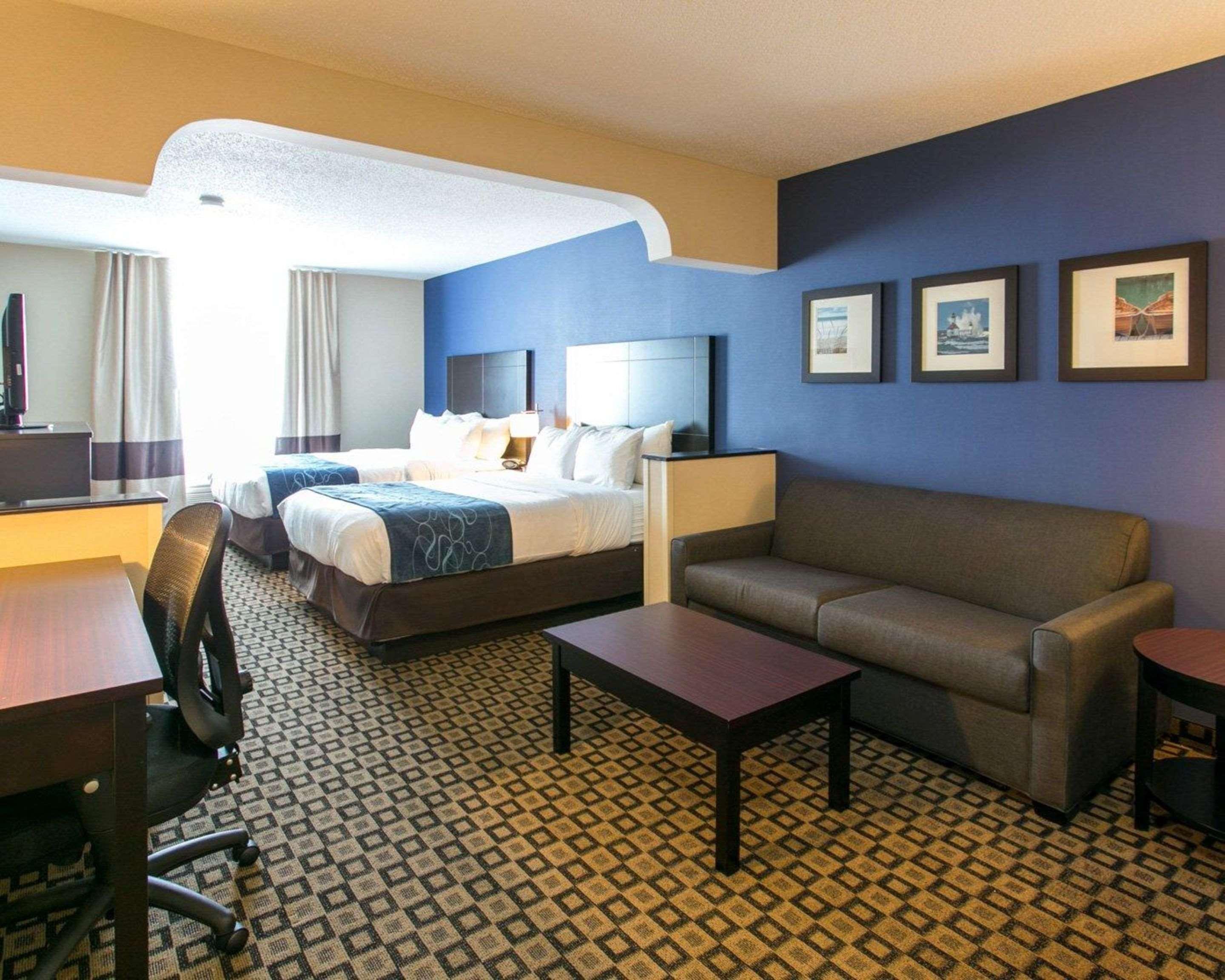 Comfort Suites Benton Harbor - St Joseph Экстерьер фото