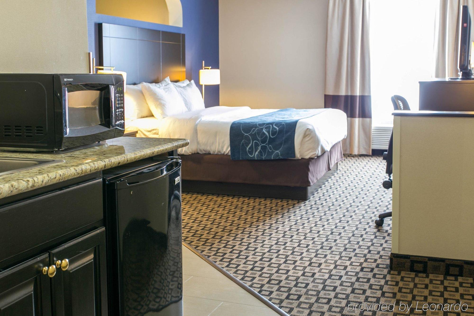 Comfort Suites Benton Harbor - St Joseph Экстерьер фото