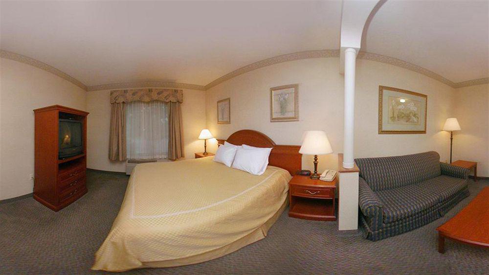 Comfort Suites Benton Harbor - St Joseph Экстерьер фото